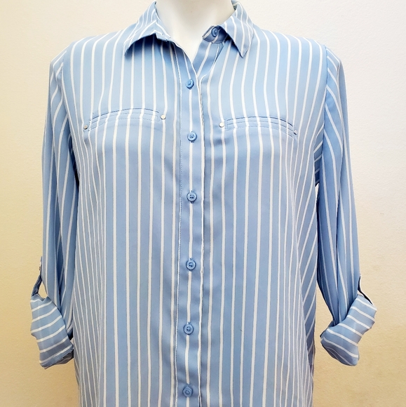 Women's Apt. 9® Convertible Button Tab Blue & White Blouses Size Petite Medium - Picture 3 of 14